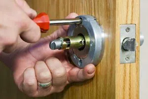 Gold Locksmith Store Los Angeles, CA 310-819-4847 - lock-replace